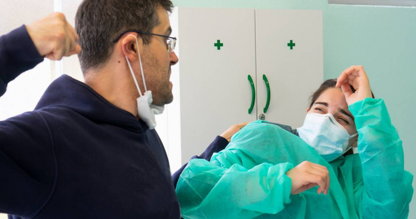 台東基督教醫院護理師遭受刑人拿筆猛刺，經送醫救治後，目前無大礙。（示意圖：shutterstock／達志）