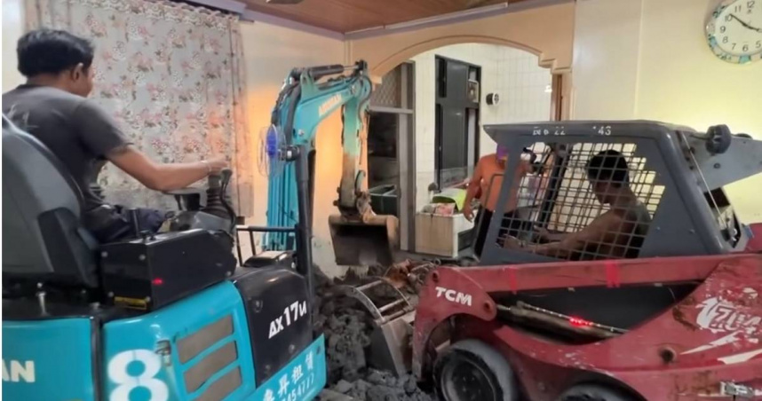 民眾租小山貓到光復鄉救災。（圖／翻攝su_hong_ming Threads）