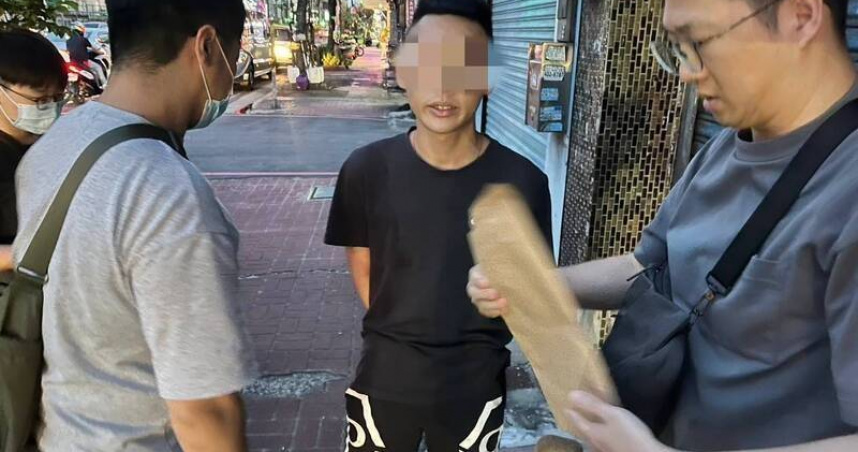 天道盟同心會杜姓男子非法經營應召站，還強迫未成年少女賣淫，近日遭警方逮捕。（圖／翻攝畫面）