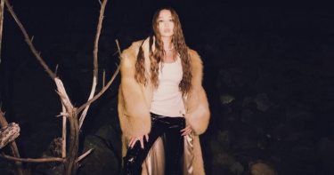 A-Lin在2026年台東跨年晚會演出中即興改編〈那魯灣情歌〉，引爆全場氣氛。（圖／翻攝IG／lulin168）