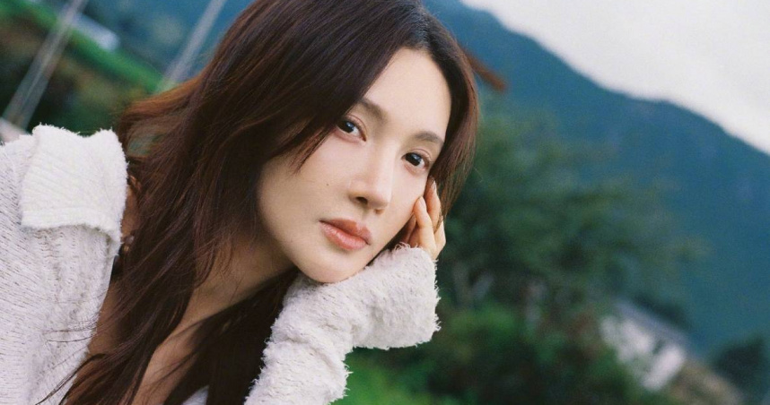 大陸女星金晨陷車禍肇事逃逸還找助理頂罪的爭議。（圖／翻攝自金晨微博）