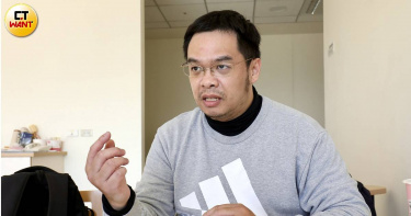 小光任職於中華運動禁藥防治基金會，並擔任高級專員，他指控對方羅織罪名將其考績打丙。（圖／方萬民攝）