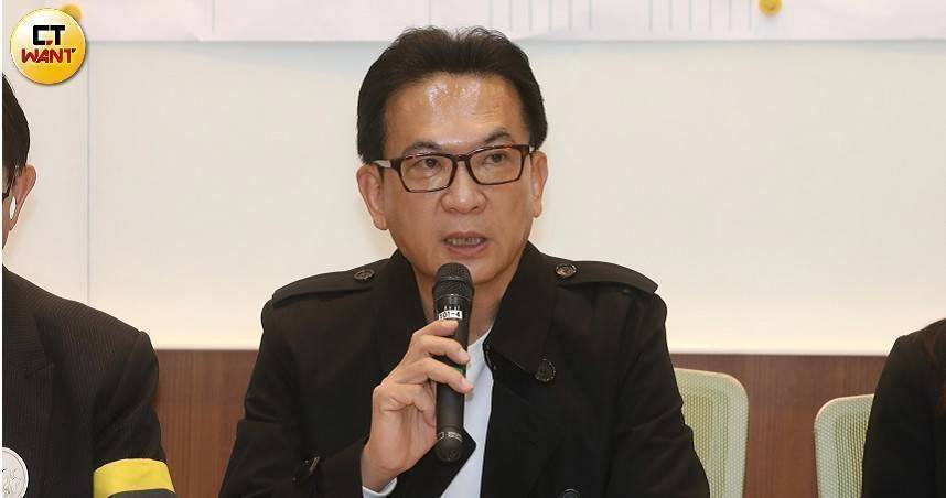 林俊憲表示，「在獨裁者眼中，最沒有價值的，往往不是敵人，而是像你這樣永遠點頭的人」。（圖／劉耿豪攝）