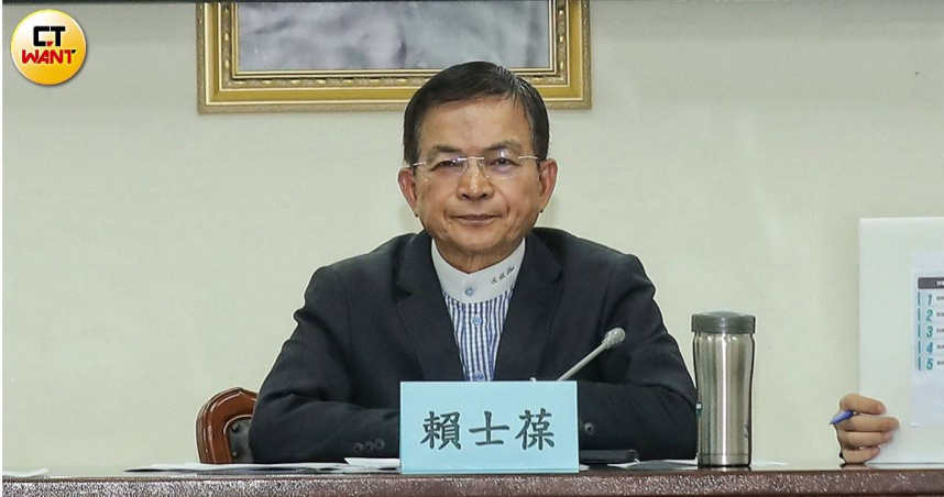 國民黨立委賴士葆批政院對長者健保補助喊窮，對美投資卻出手大方。（圖／周志龍攝）
