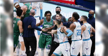 黃蜂、獨行俠之戰爆衝突 NBA送出230萬罰款