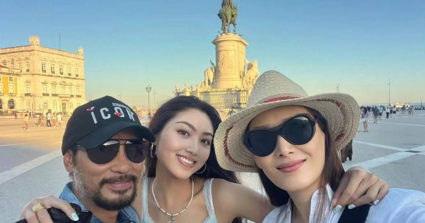 任達華跟女兒任晴佳（中）、太太琦琦（右）一家人感情深厚。（圖／LiTV、任達華提供）