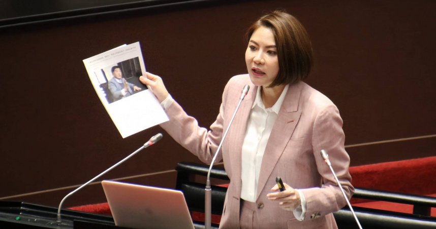 陳菁徽質疑衛福部承諾要立人工生殖法，結果四個多月過去了，卻連草案都沒看見（圖／陳菁徽臉書）