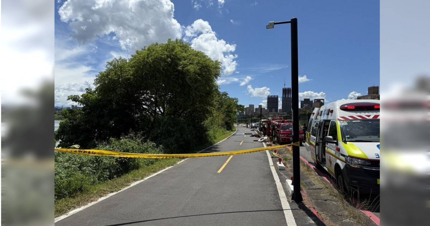 大漢橋今出現浮屍，腐爛多時身分難辨識，暫以無名屍續處。（圖／翻攝畫面）