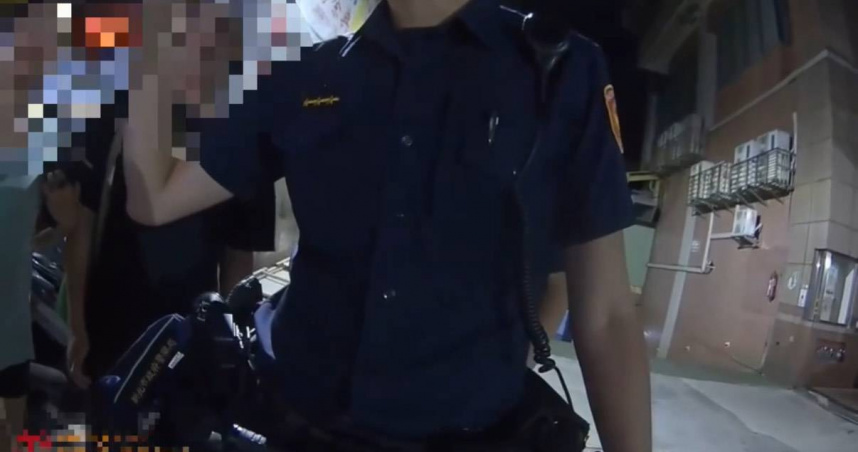 警方獲報後立即趕抵現場，安撫被害人並追查犯嫌。（圖／翻攝畫面）