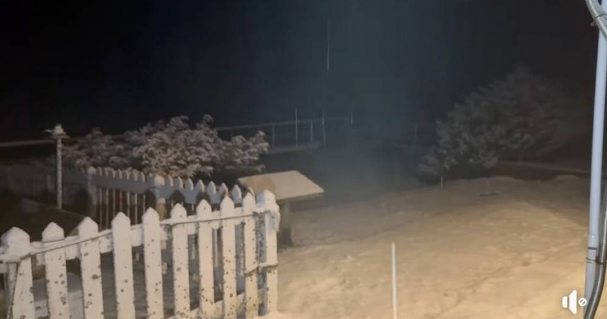 玉山今清晨降雪。（圖／翻攝臉書／氣象署）