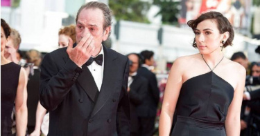 好萊塢79歲影帝湯米李瓊斯（Tommy Lee Jones）的34歲女兒維多莉亞瓊斯（Victoria Jones）今年1月1日被發現陳屍飯店，近日被證實死因是古柯鹼中毒身亡。（圖／達志／美聯社）