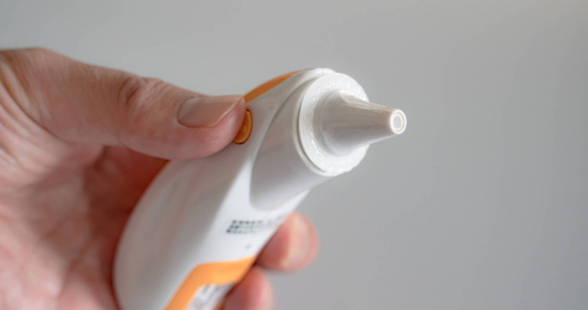 洪國維提醒，如果耳道裡耳屎太多，可能影響耳溫槍的溫度判讀。（示意圖／photoAC）