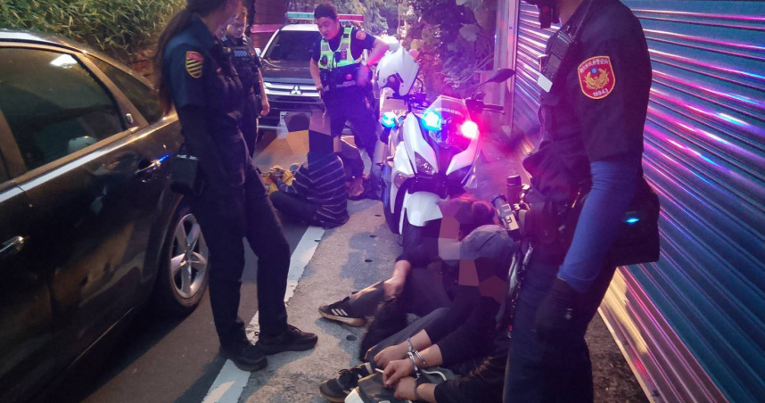又是你！無照老翁再上路載客　三峽警「不甩詛咒發票」揪4泰逾期客送辦