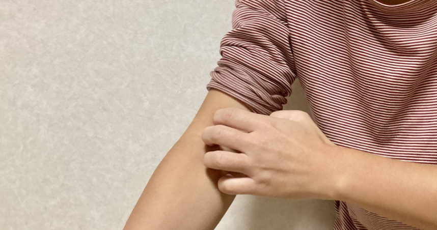 鄭百珊提醒，如果皮膚開始出現紅、腫、熱、痛、化膿等症狀，應儘速就醫。（示意圖／photoAC）