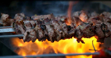 涉嫌找男團創團人不利雇主? 妙齡保姆慘被「剁成碎肉烤BBQ」