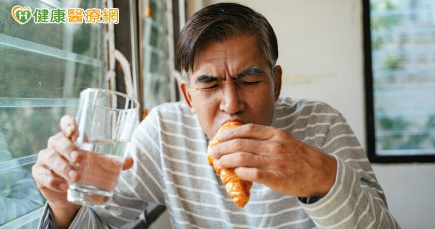 他愛吃重鹹與醃漬物，罹第四期胃癌！　1治療成功逆轉變一期