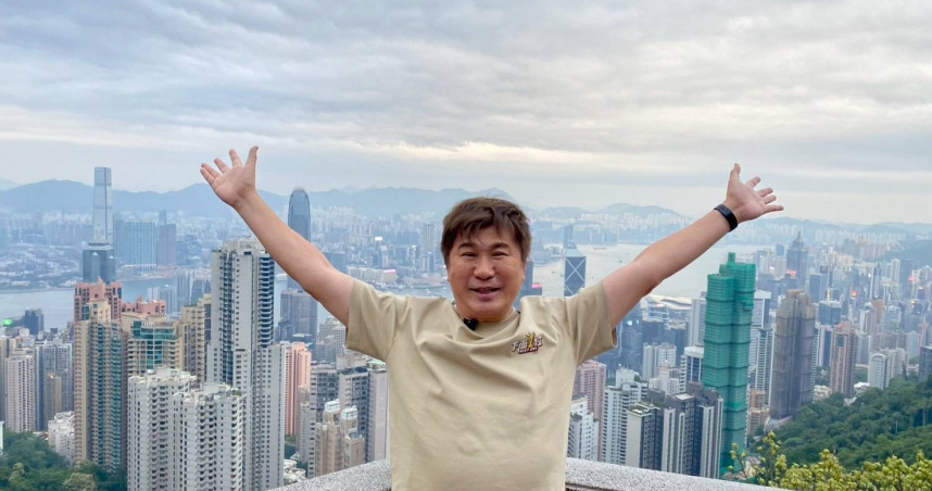 胡瓜到香港體驗打小人。（圖／下面一位提供）