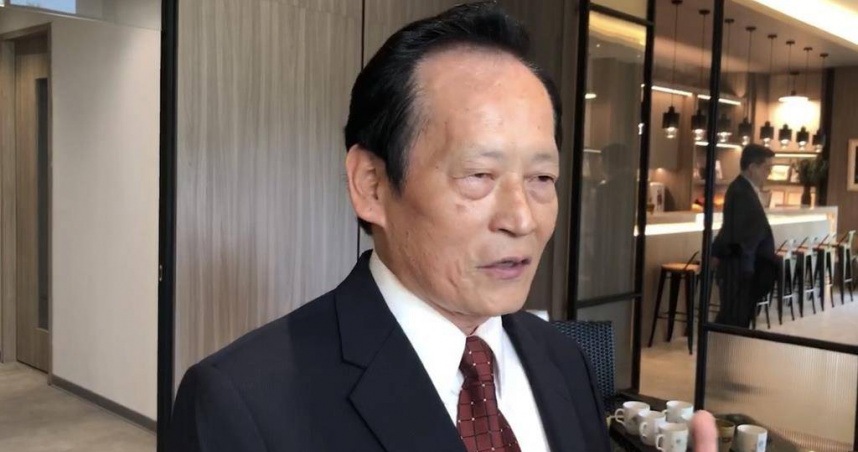 台灣塑膠製品工業同業公會名譽理事長蔡明忠為外籍移工請命。（圖／中國時報曹婷婷攝）