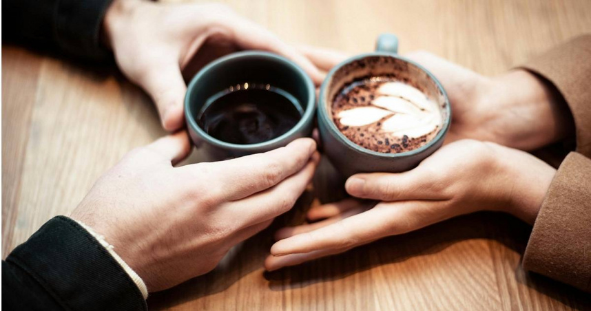 一名與男友相處時實行「AA」制的女孩心碎在網路論壇發文，表示自己本以為與男友AA只是雙方平等、公平，卻在對方眼中卻淪為「廉價」、「不需付出」。（示意圖／翻攝unsplash）