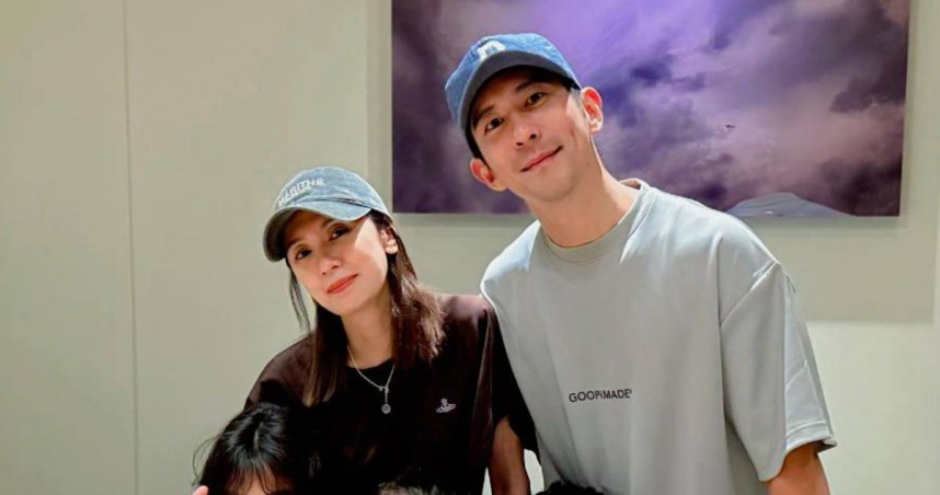 修杰楷（右）昨日被警方上門拘提，賈靜雯當時不在家。（圖／翻攝臉書／賈靜雯）