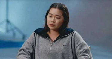 中國大陸跳水好手全紅嬋日前接受專訪。（圖／翻攝自微博）