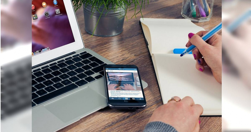 一名女網友在網路上發文，表示自己現在的工作很閒，讓她覺得領月薪36K有點心虛。（示意圖／Pixabay）