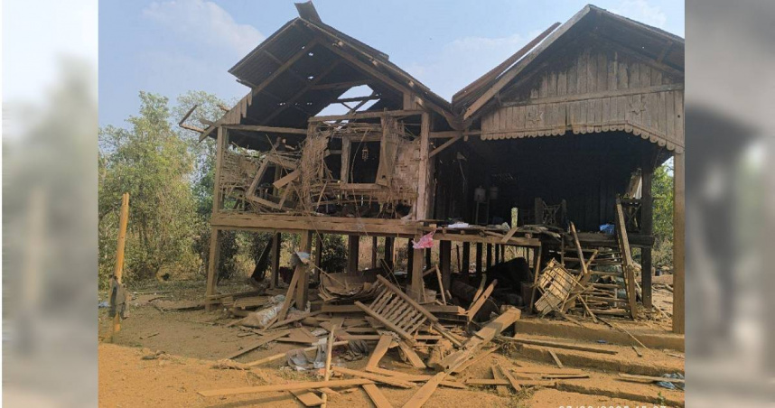 緬甸28日下午發生規模8.2強震，怎料地震過後不到3小時，國內的反抗勢力緬甸軍政府竟對平民區發動空襲，導致7人死亡。（圖／擷取自X）