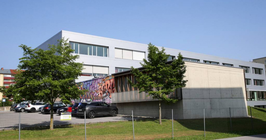 奧地利格拉茨學校發生槍擊事件。（圖／美聯社／達志）