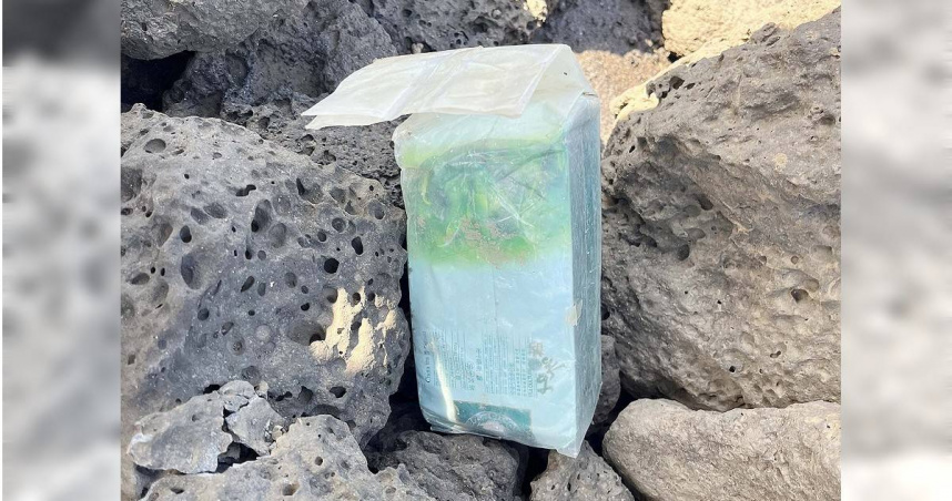 南韓濟州島海警在多處海岸發現偽裝成茶包的K他命毒品。（圖／翻攝自濟州地方海洋警察廳）