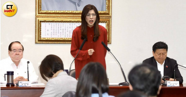 國民黨主席鄭麗文表示，對於總統賴清德未能出訪深表遺憾，並砲轟我國外交路線崩壞。（圖／方萬民攝）