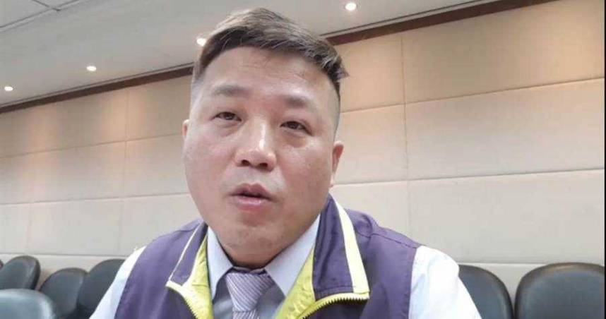 國民黨桃園市議員黃敬平認為，江啟臣近期在台中海線及傳統縣區持續爭取地方支持，並稱綠營「拔樁骨牌效應」已經出現。（圖／摘自黃敬平直播）