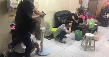毒品交易黑吃黑 警攻堅逮4嫌