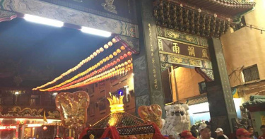 「神的錢就是我的錢」 囂張竊賊換鎖頭把捐錢箱當提款機