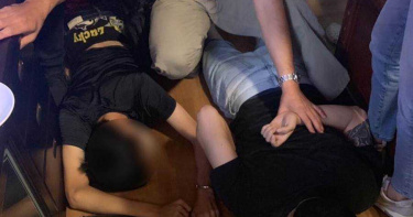 營建董座高鐵站遭擄走! 4男持槍「綑綁木屋」矇眼囚禁3天