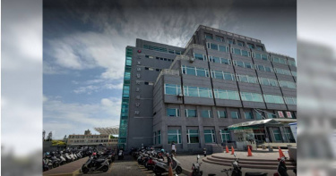 澎湖三總一名女勤務員聲稱遭到醫院老員工熊抱摸胸，並表示自己並非首位遭受性騷擾，其他同仁曾反映卻被掩蓋。（示意圖／翻攝Google Map）