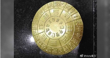 爸送「深海石」能量破表 女兒「過度吸收」鼻血狂流…海關搭救