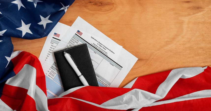 00939.00940受益人看過來！00945B配息0.102元 年化逼近8%（圖／Freepik提供）。