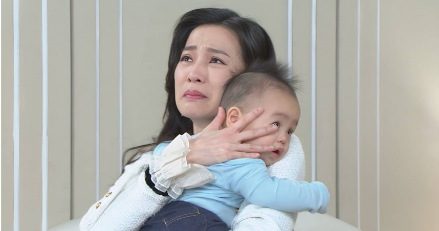 楚宣拍攝與寶寶的告別戲，原本熟睡的寶寶竟然也跟著她一起哭泣。（圖／民視提供）