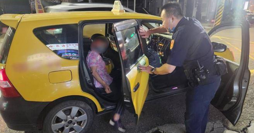 76歲阿嬤投票迷路戴安全帽暴走數公里。（圖 ／翻攝畫面）