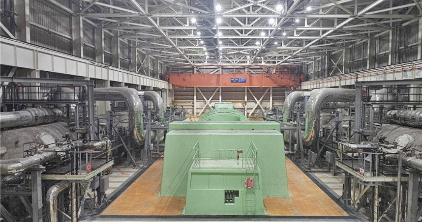 台電董事長曾文生今(18)表示，本月底、下月初就可完成三座核電廠研議可行性盤點，再對外說明，他看來核三最有條件進入第二階段的自我安檢。圖為核三2號機機房。（圖／台電提供）