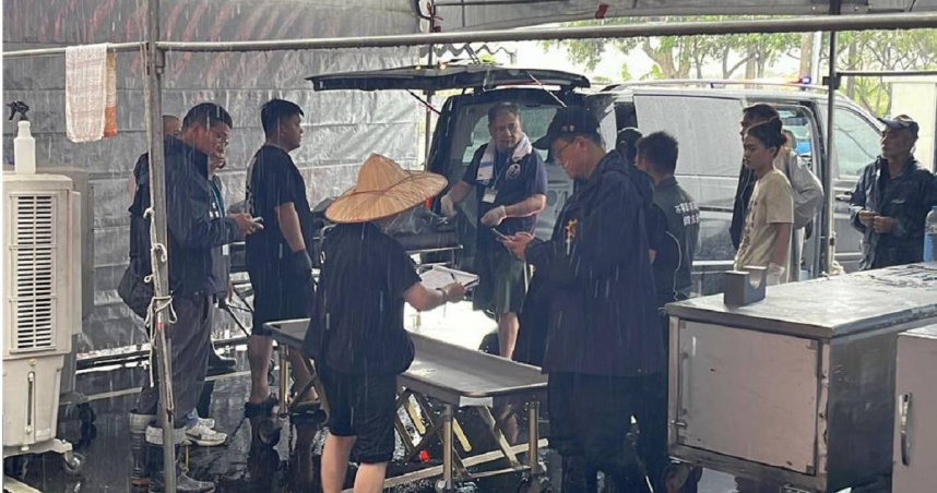 花蓮水災造成17死悲劇，現已有3具遺體送到瑞穗生命園區，後續則將進行身分確認和報驗。（圖／翻攝畫面）