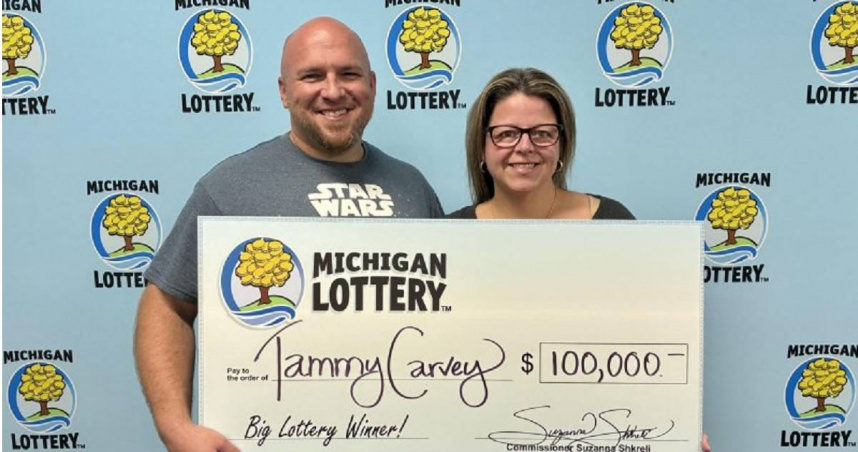 卡維在線上購買Powerball彩券，靠ChatGPT生成號碼幸運中獎。（圖／ Michigan Lottery）