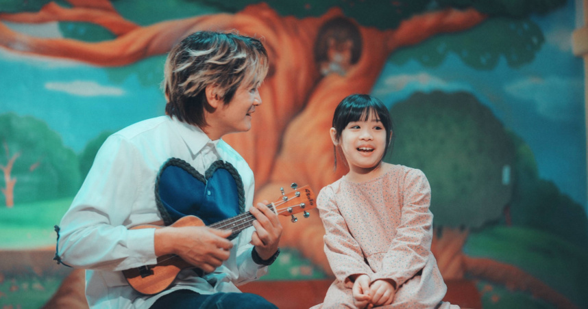 羅文裕推出和愛女「羅小鹿」合唱的新歌〈Darling Kids〉。（圖／大賞門文化提供）