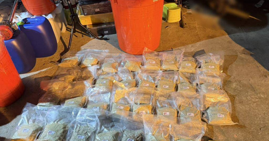 高雄山區工寮藏「製毒廠」　警破獲市值億元「喵喵」毒品、逮3嫌