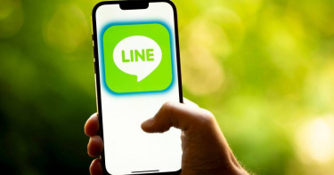 LINE推出「櫻花雨特效」，只要打開聊天室就可以看到櫻花飄落。（示意圖／翻攝自PhotoAC）