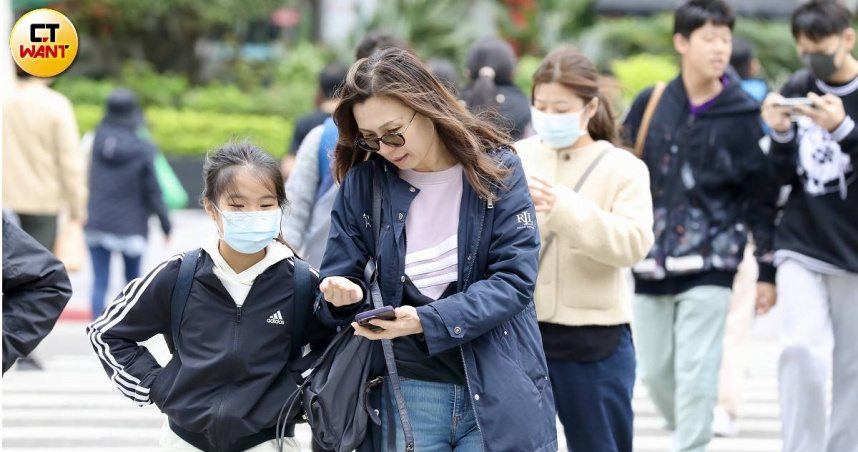 今氣溫下降，體感偏涼。（圖／方萬民攝）