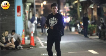 吳奇隆近日正式進駐抖音，親自回顧從「小虎隊」出道至今的演藝歷程，也分享近年生活轉變。（圖／本刊攝影組）