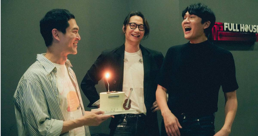 小玉與方Q密謀驚喜幫阿奎慶生。（圖／相信音樂提供）