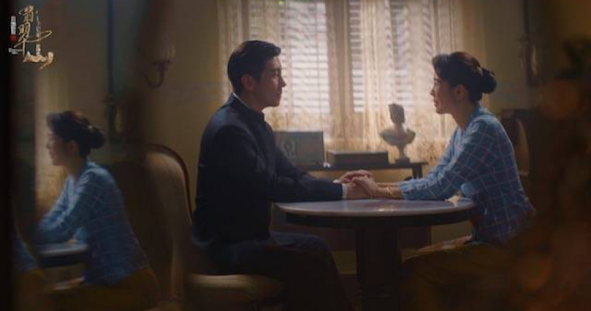 修杰楷（左）和新加坡演員劉子絢扮演鶼鰈情深的夫妻。（圖／TVBS提供）