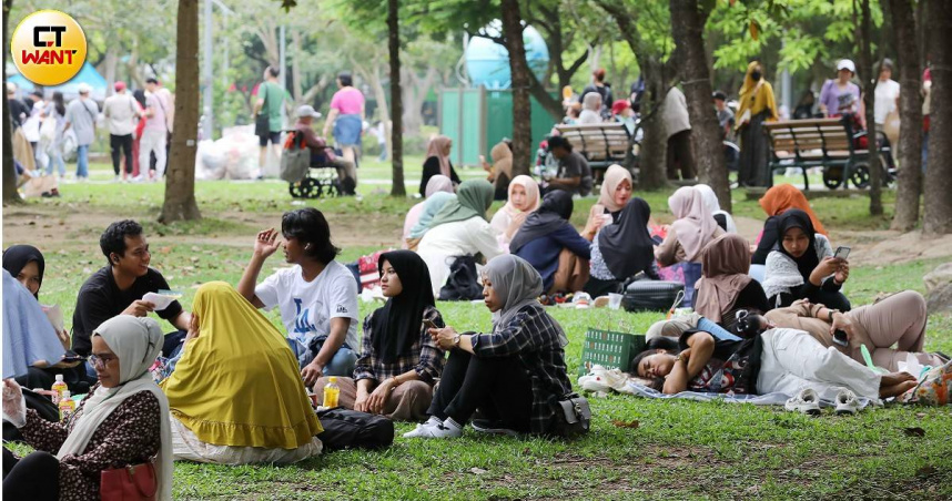 2024學年度全台境外生小計已達9.1萬，其中高中境外生就佔了1.3萬人，卻不時傳出實習受迫，引起各界議論。圖非當事人。（示意圖／劉耿豪攝）